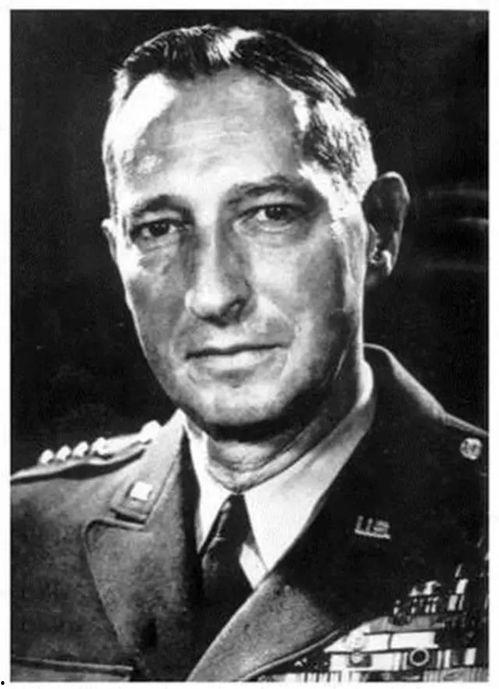 克拉克,探索宇宙奥秘的先驱与科幻巨匠